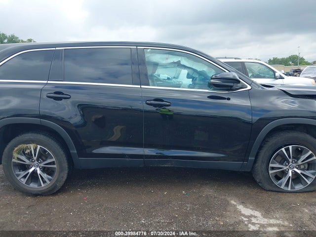 Toyota Highlander Le 2019 5TDZARFH4KS042418 Image 13
