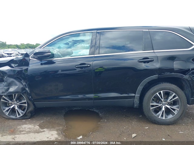 Toyota Highlander Le 2019 5TDZARFH4KS042418 Image 14