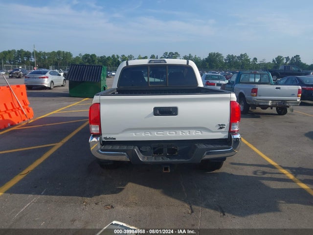 Toyota Tacoma Sr5 V6 2017 3TMAZ5CN5HM032479 Image 17