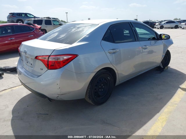 Toyota COROLLA LE 2017 5YFBURHE3HP718113 Image 4