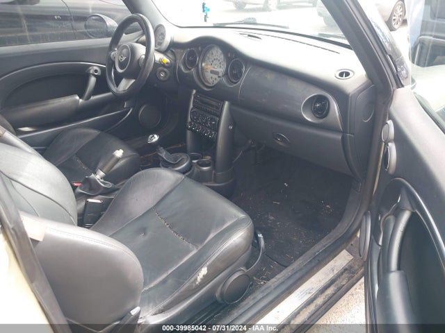 2006 MINI COOPER WMWRC33596TK64023 Photo 4