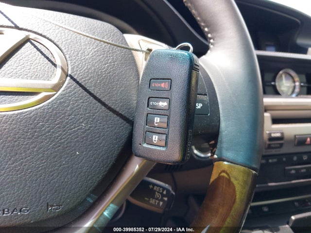 39985352 :رقم المزاد ، JTHBK1GG5D2068458 vin ، 2013 Lexus Es 350 مزاد بيع