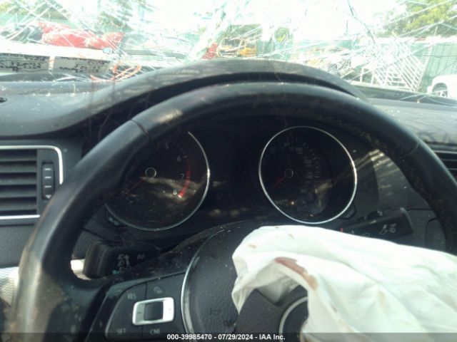 3VWD17AJ5FM413761 Volkswagen Jetta 1.8t Se