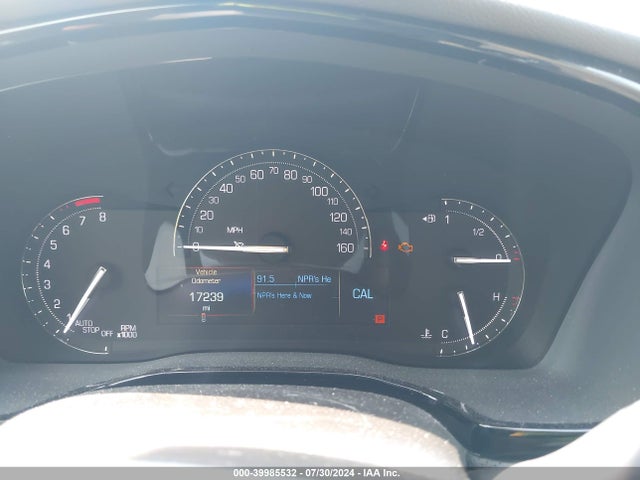 1GYKNDRS3JZ211190 Cadillac XT5 LUXURY