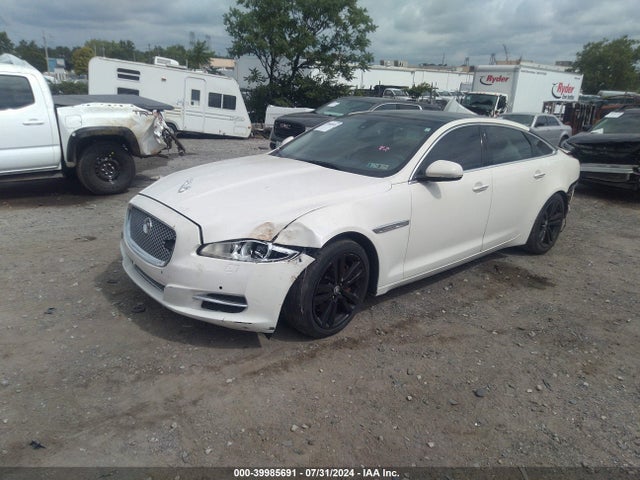 2011 JAGUAR XJ SAJWA2GB4BLV01793 Photo 1