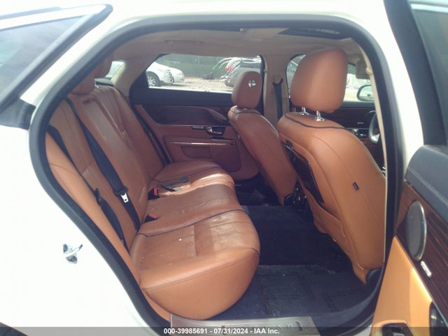 2011 JAGUAR XJ SAJWA2GB4BLV01793 Photo 7