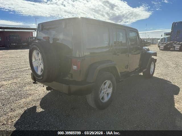 1C4BJWDG3HL749370 Jeep Wrangler Unlimited Sport 4x4