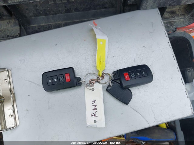 Toyota Rav4 Limited 2017 JTMDFREV9HJ172980 Image 11