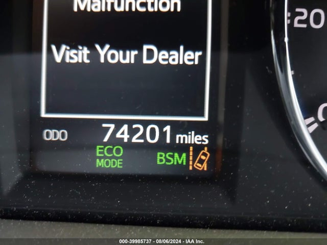 Toyota Rav4 Limited 2017 JTMDFREV9HJ172980 Image 16