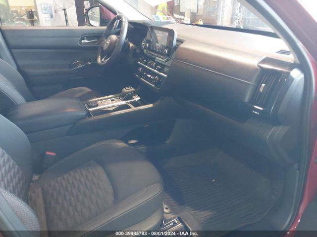 5N1DR3BD1NC218667 Nissan Pathfinder Sv 4wd