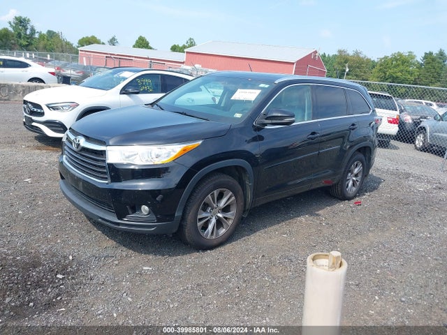 Toyota Highlander Xle V6 2014 5TDJKRFH8ES056739 Image 2