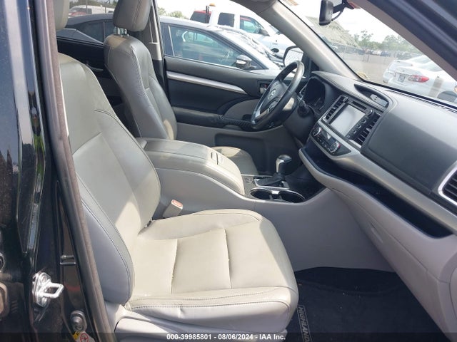 Toyota Highlander Xle V6 2014 5TDJKRFH8ES056739 Image 5