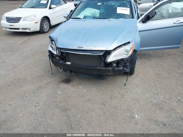 1C3CCBCG5EN156512 Chrysler 200 Limited