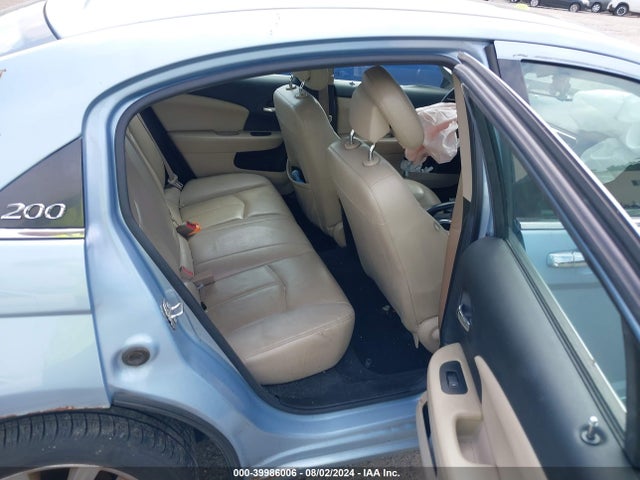 1C3CCBCG5EN156512 Chrysler 200 Limited