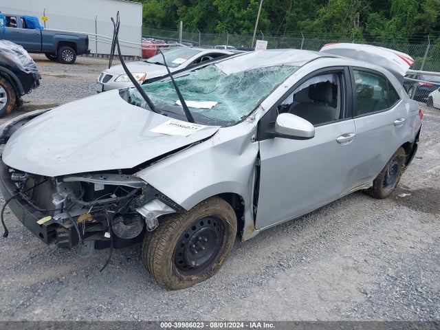Toyota COROLLA LE 2017 2T1BURHE4HC921043 Image 2