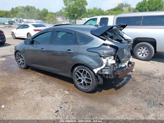 Ford FOCUS SEL 2017 1FADP3M26HL202576 Image 3