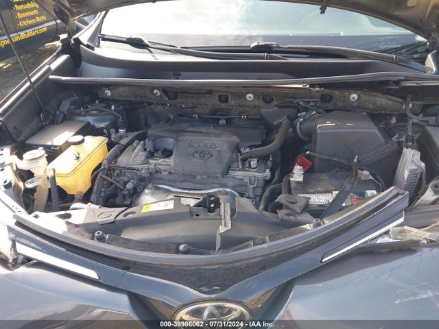 Toyota Rav4 Xle 2018 JTMRFREV2JJ717543 Image 10