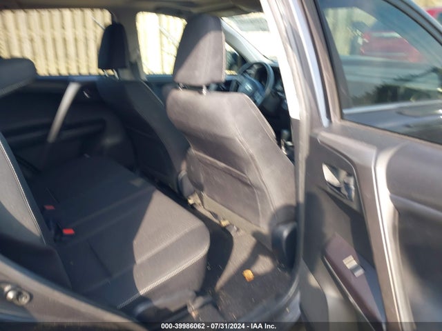 Toyota Rav4 Xle 2018 JTMRFREV2JJ717543 Image 8