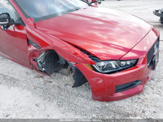 SAJAL4BV8HA966812 Jaguar Xe 35t R-sport