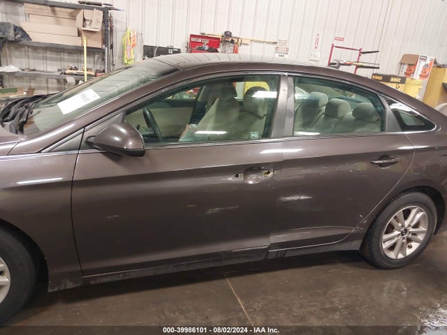 Hyundai SONATA SE 2016 5NPE24AF0GH315484 Image 14