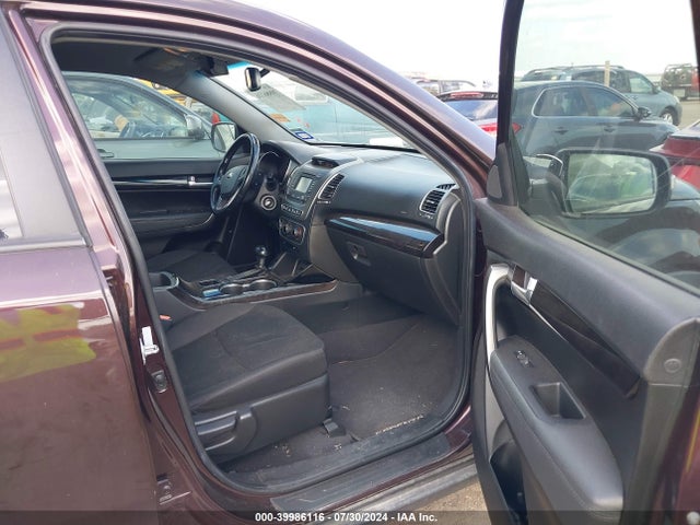 KIA SORENTO LX 2014 5XYKT4A62EG542986 Image 5