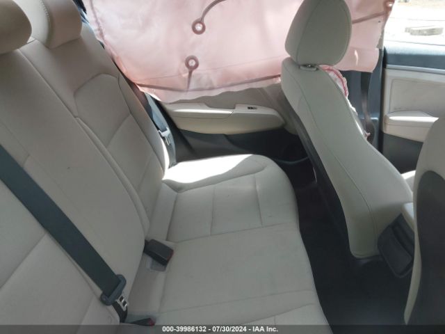 5NPD84LF4JH359504 Hyundai ELANTRA SEL