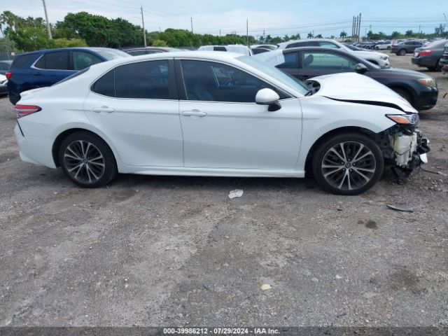 4T1B11HK3KU803832 Toyota CAMRY SE