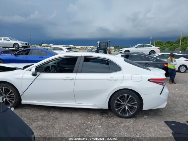 4T1B11HK3KU803832 Toyota CAMRY SE