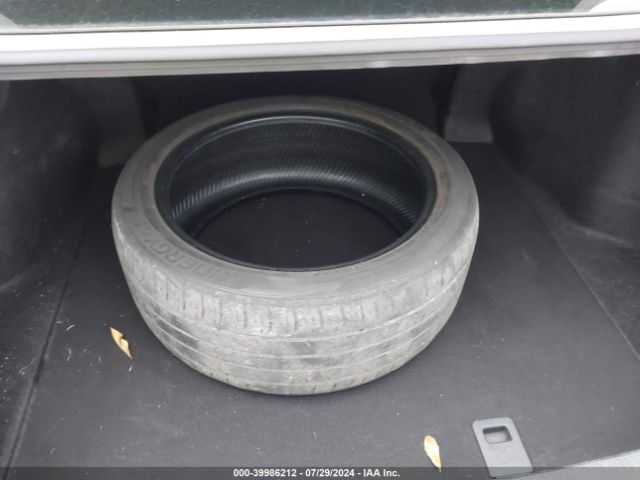 4T1B11HK3KU803832 Toyota CAMRY SE