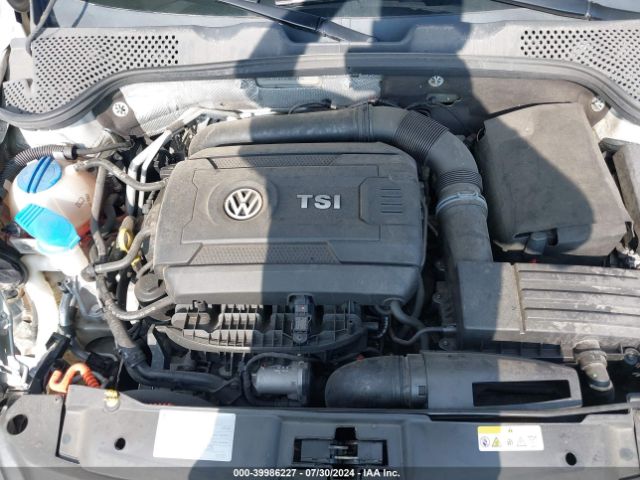 3VWJ17AT5EM667134 Volkswagen Beetle 1.8t