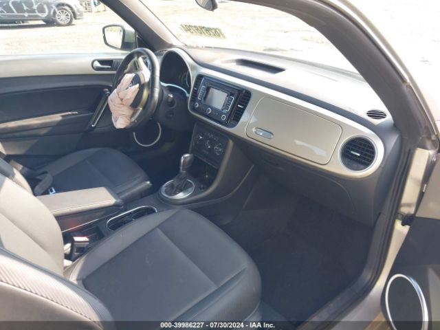 3VWJ17AT5EM667134 Volkswagen Beetle 1.8t