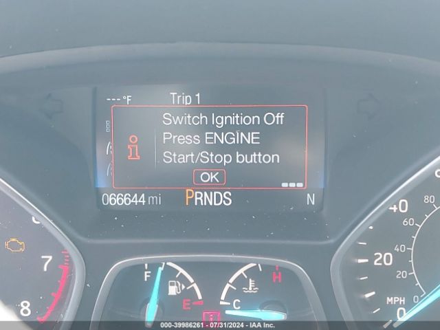 1FMCU9HD9KUA98594 Ford ESCAPE SEL