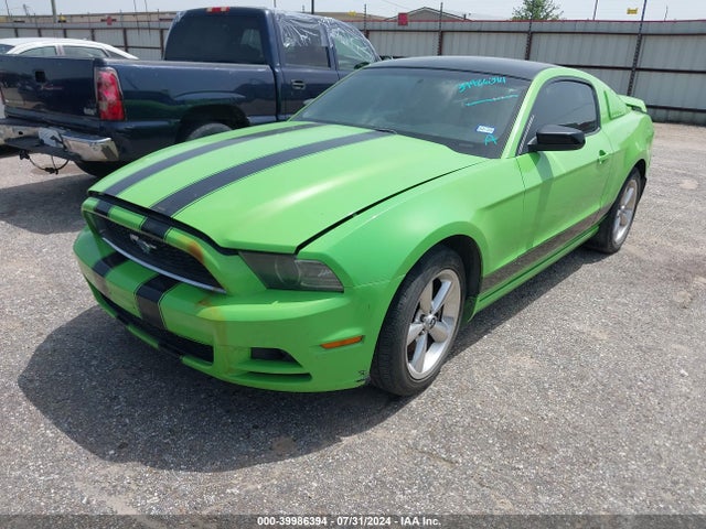 Ford Mustang V6 2014 1ZVBP8AM5E5241046 Image 2