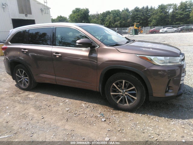 Toyota Highlander Se/xle 2018 5TDJZRFH3JS803542 Image 13