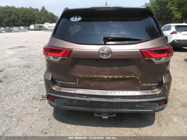 Toyota Highlander Se/xle 2018 5TDJZRFH3JS803542 Image 16