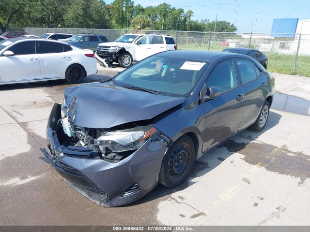 Toyota COROLLA LE 2017 5YFBURHE6HP655153 Image 2