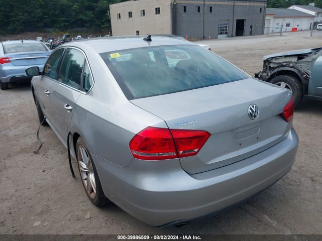 1VWBT7A38EC089529 Volkswagen Passat 1.8t Se