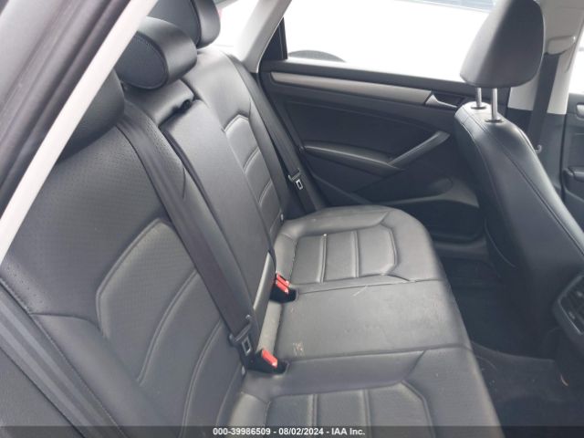 1VWBT7A38EC089529 Volkswagen Passat 1.8t Se