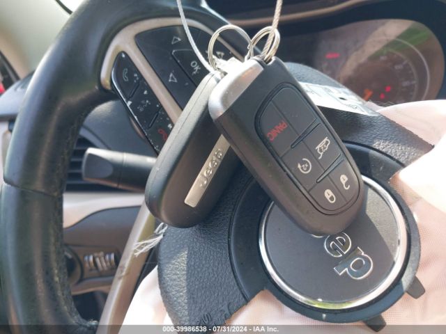 1C4PJMCS6FW552284 Jeep Cherokee Latitude