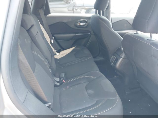 1C4PJMCS6FW552284 Jeep Cherokee Latitude