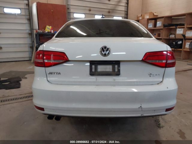 3VW2K7AJ5FM412453 Volkswagen Jetta 2.0l S