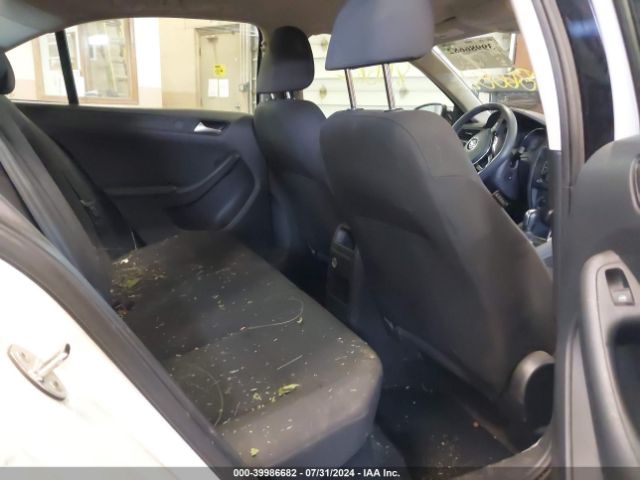 3VW2K7AJ5FM412453 Volkswagen Jetta 2.0l S