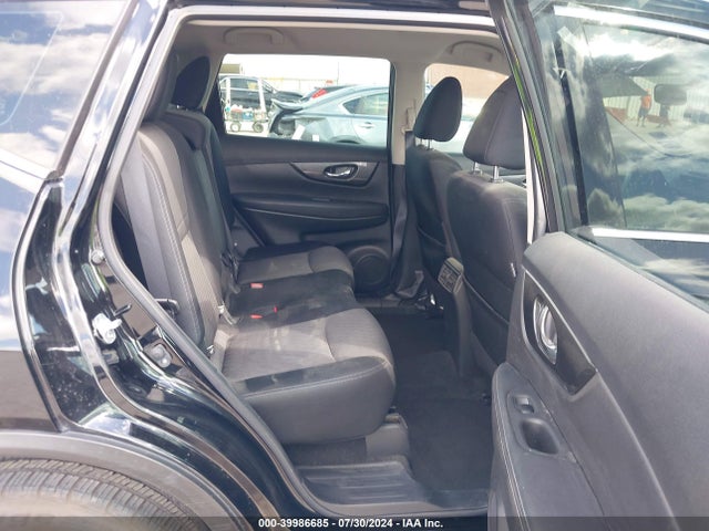Nissan ROGUE S 2017 JN8AT2MTXHW136807 Image 8