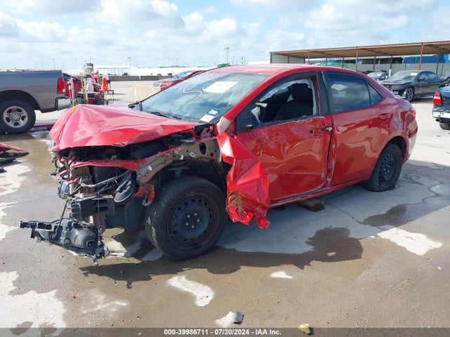 Toyota COROLLA LE 2018 5YFBURHE2JP762125 Image 2