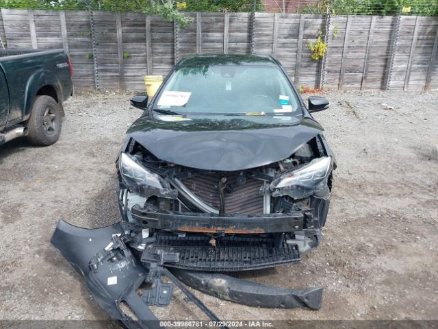2T1BURHE5JC094207 Toyota COROLLA SE