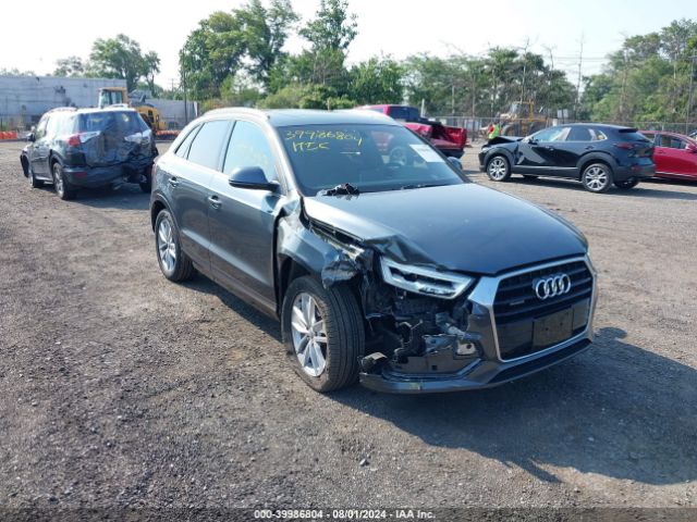 WA1JCCFS7JR030657 Audi Q3 2.0t Premium/2.0t Sport Premium