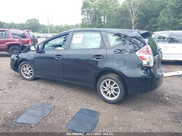 Toyota Prius V Two 2016 JTDZN3EU5GJ051858 Image 3