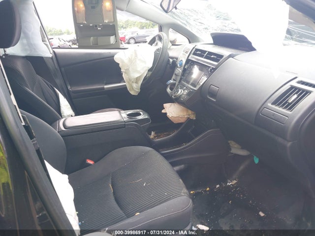 Toyota Prius V Two 2016 JTDZN3EU5GJ051858 Image 5