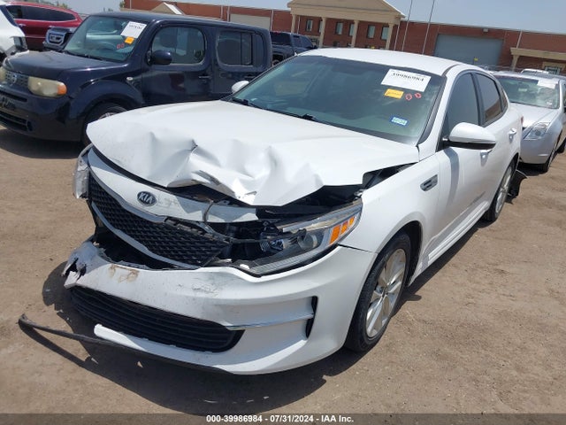 KIA Optima Lx 2018 5XXGT4L39JG269729 Image 2