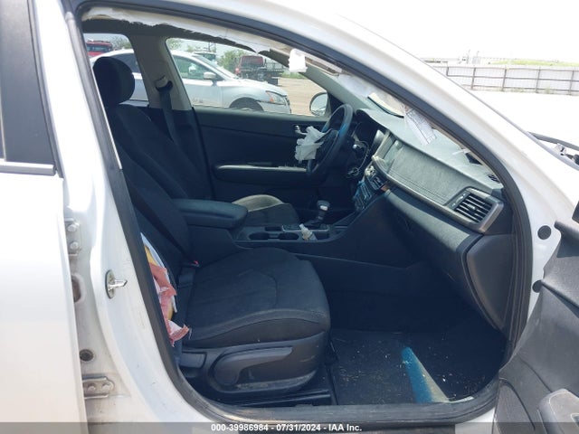 KIA Optima Lx 2018 5XXGT4L39JG269729 Image 5